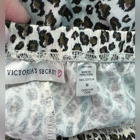 EUC Victoria’s Secret Leopard Print 2 piece Pajama Se - Picture 10 of 10